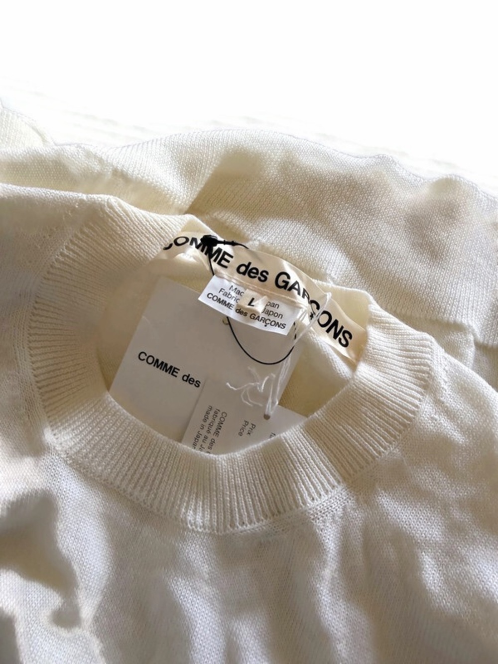 Comme des Garcons Women’s Ivory Crewneck 4 sleeves Sweater fits a S-XL